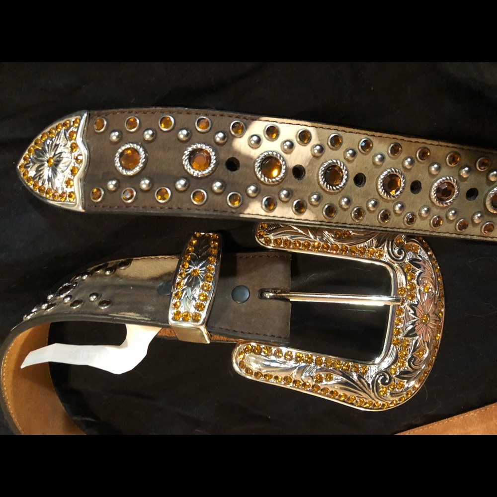 Angel Ranch Camo Rhinestone Leather Belt - Picture 5 of 8